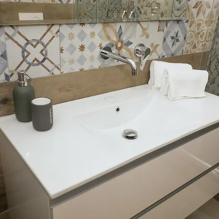 Centro Residenze Domus Sofiae * Γένοβα