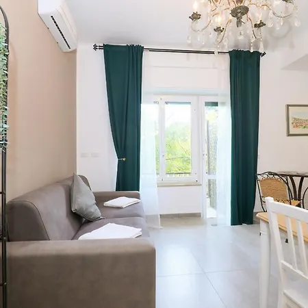 Centro Residenze Domus Sofiae Διαμέρισμα *