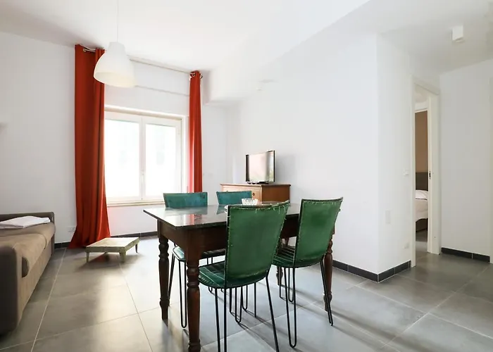 Centro Residenze Domus Sofiae アパート ジェノヴァ