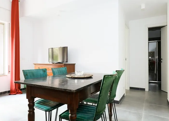 アパート Centro Residenze Domus Sofiae ジェノヴァ