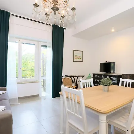 Centro Residenze Domus Sofiae Apartment Genua